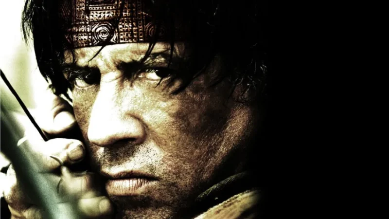 سیلور استالونه در نقش جان ربمو در پوستر فیلم Rambo 2